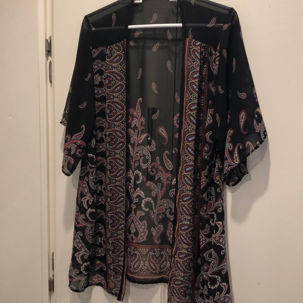 Sheer shrug with paisley print